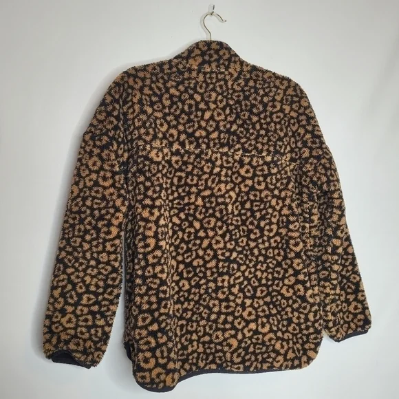 Teddy Leopard Print Zip Pullover Sweater - Picture 12 of 15